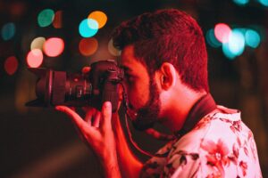Fotografia portretowa na TikTok: Jak pokazywać różne strony osobowości podczas sesji