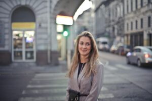Jak skutecznie przygotować się do castingu: Kluczowe porady, aby zaimponować i zdobyć wymarzoną rolę